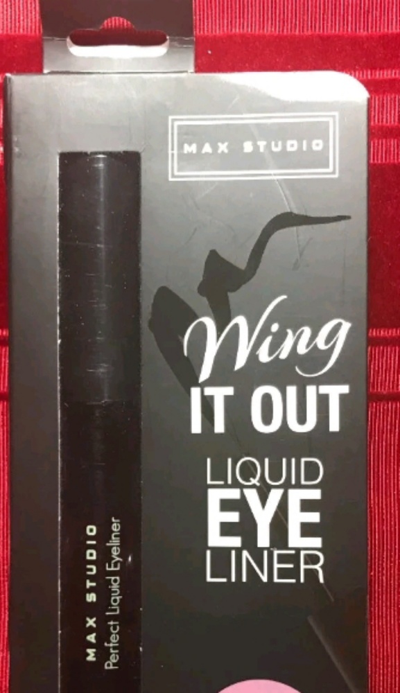 Max Studio WING IT OUT LIQUID EYELINER